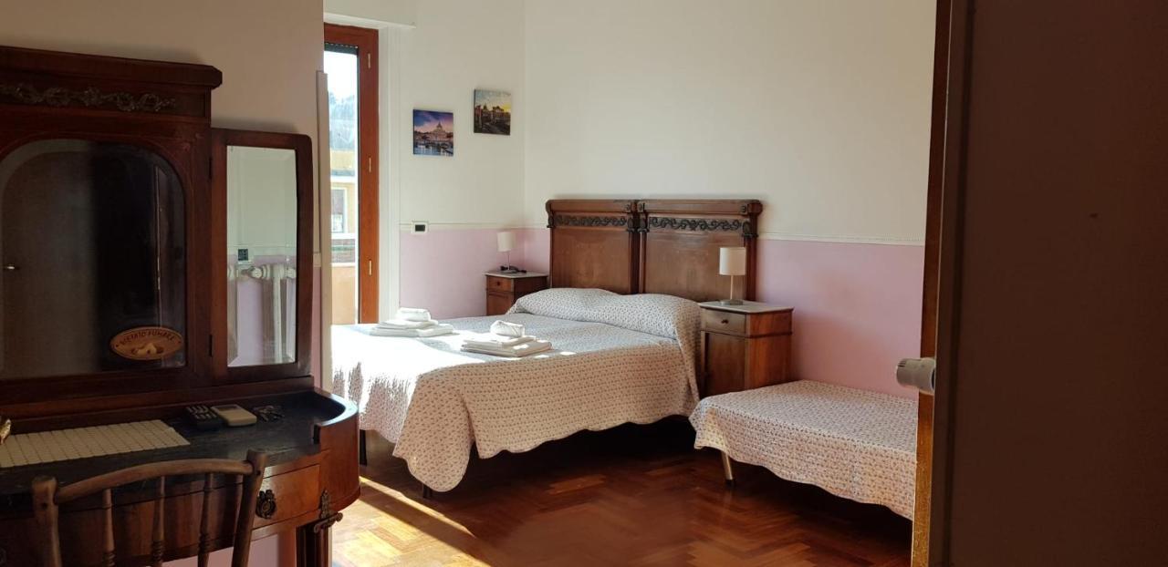 Rent Rooms Filomena E Francesca Roma Esterno foto