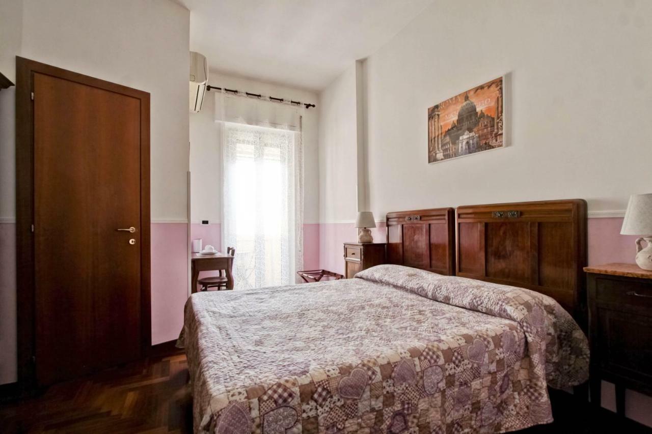 Rent Rooms Filomena E Francesca Roma Esterno foto